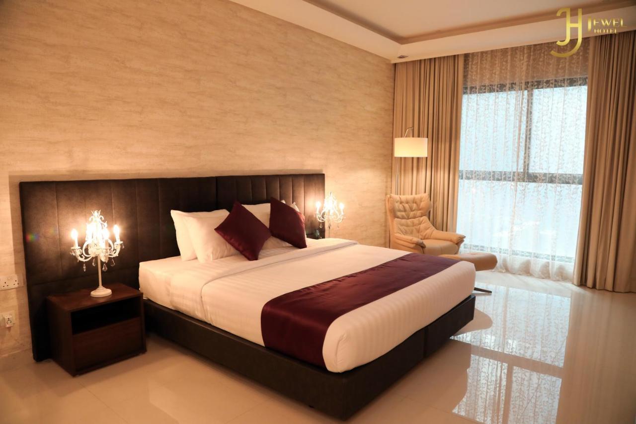 Sunday Luxury Downtown Adliya Formerly Jewel Hotel Al-Manamah Bagian luar foto